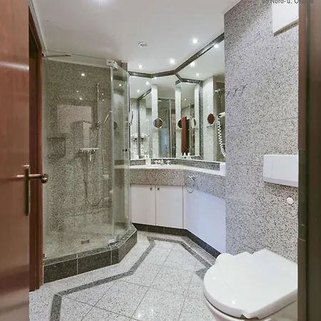 Duenenpark 215 בינץ